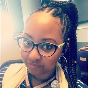 Meet your Posher, Leeann